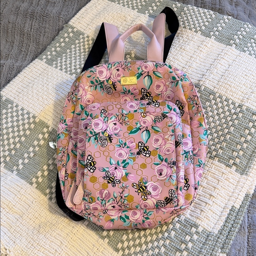 Luv Betsy by Betsey Johnson book bag 🐝🩷